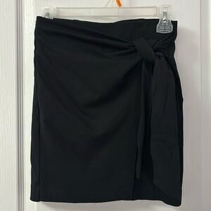 Dynamite Wrap Skirt (Size Small)